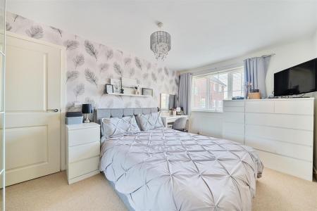 Bedroom 1 2.jpg