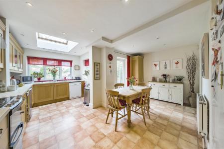 Swiss Avenue - Family room.jpg
