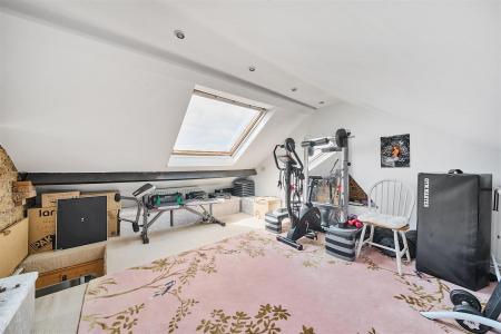 Cassiobridge Road - Loft Space.jpg