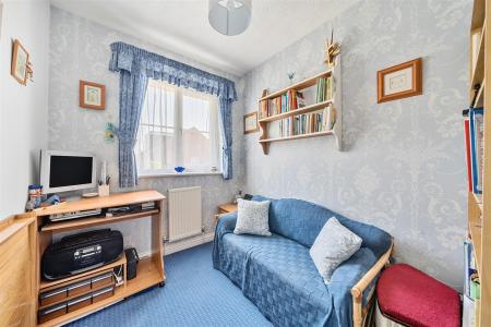 Manor Way - Bed 3.jpg
