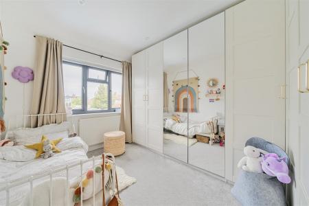 Winchester Way - Bed 2.jpg