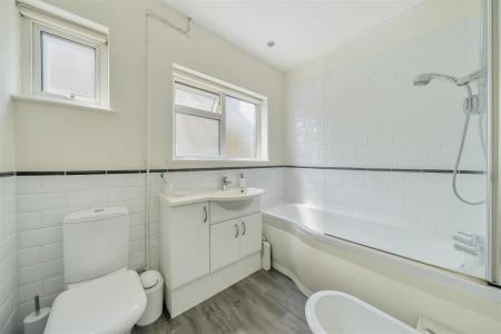 Frankland Road - Bathroom.jpg