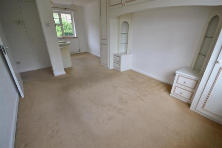 Bedroom 1.1.JPG