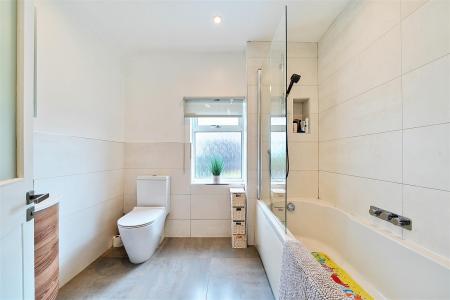New Road - Bathroom.jpg