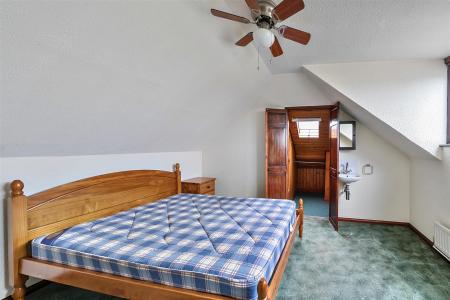 Sherborne Way - Bed 2 (2).jpg