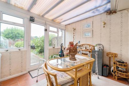 Sherborne Way - Conservatory.jpg