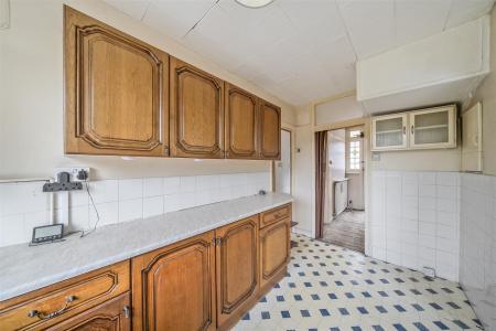 Canterbury Way - Kitchen 3.jpg