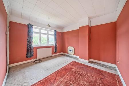 Canterbury Way - Bed 2.jpg