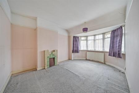 Canterbury Way - Bed 1.jpg