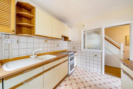 Frankland Close - Kitchen 3.jpg