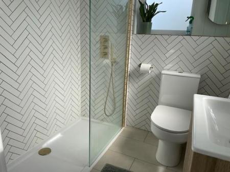 Shower room.jpg