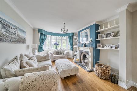 Dover Way - Lounge 2.jpg