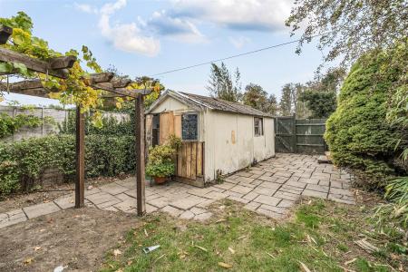 Links Way - Garage.jpg