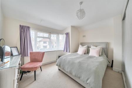 Beechcroft Avenue - Bed 1.jpg