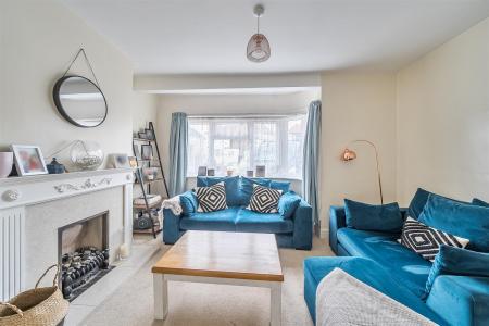 Beechcroft Avenue - Lounge 1.jpg