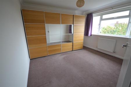 214b Watford Rd bed 1.JPG