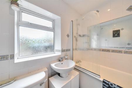 New Road - Bathroom.jpg