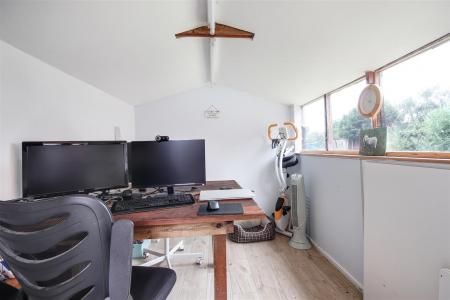 Studio/Office