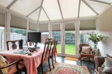 Conservatory/Dining Room