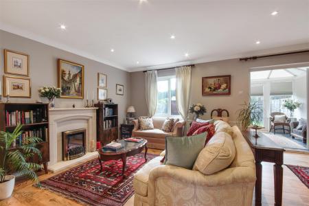 Sitting/Dining Room