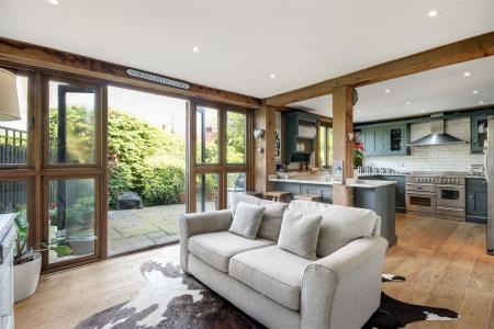 Kitchen/Breakfast Room