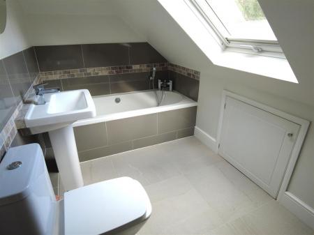 Ext Bathroom 2.JPG
