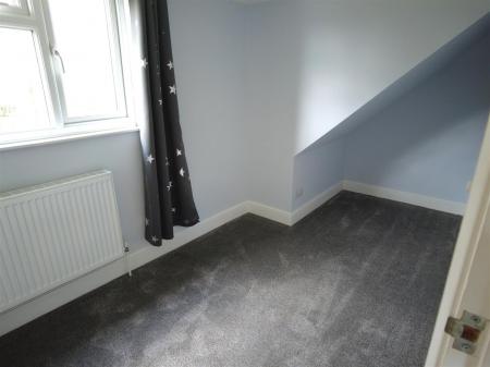 Bedroom 3-1.JPG