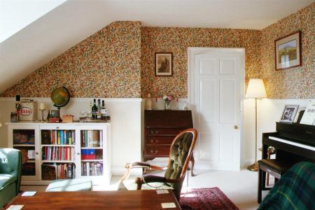 2 - Living Room.jpg