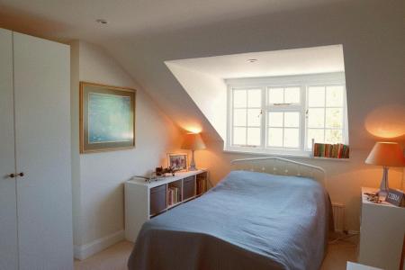 19 - Bedroom 2.jpg