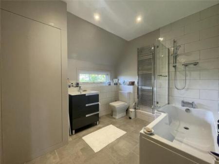 Family Bathroom.jpeg