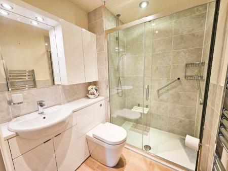 Shower Room.jpg