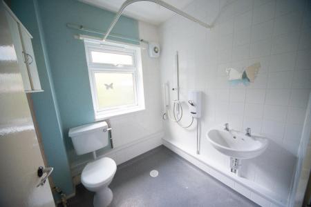 Shower Room.jpg