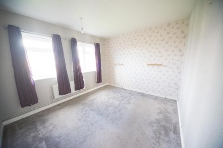 Bedroom 1.jpg