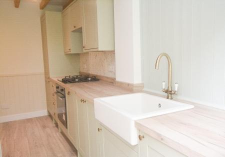 Kitchen 2.jpg