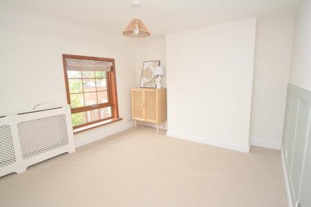 Bedroom 1.jpg