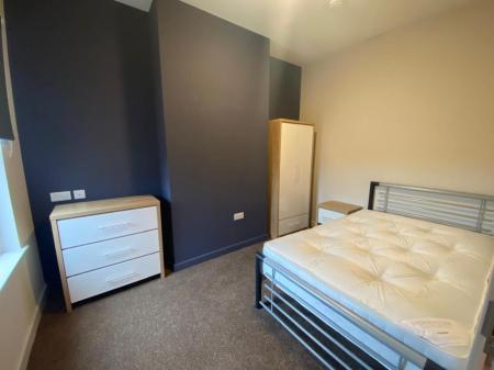 Blackpool Bedroom1.jpg