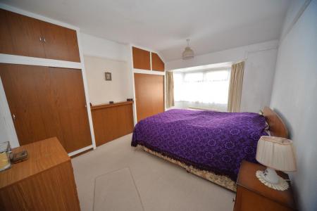 bed 1.jpg