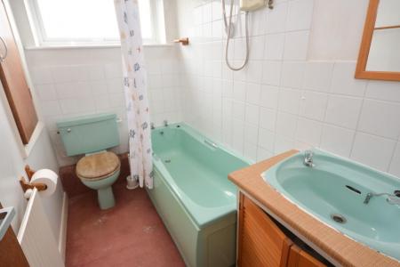 `BATHROOM.jpg