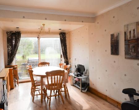 DINING ROOM.jpg