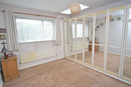 Bedroom 2.jpg