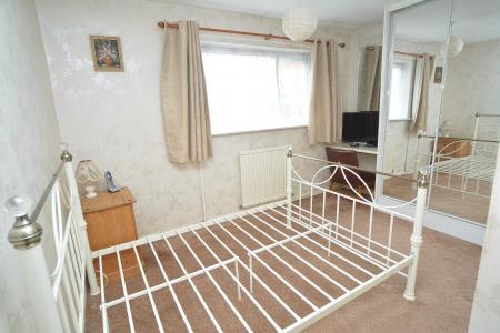 Bedroom 1.jpg