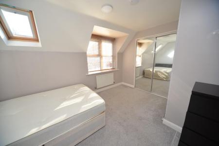 bed 1.jpg
