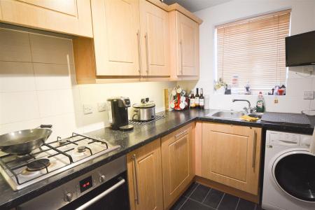 Kitchen 2.jpg