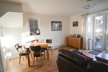 Dining area.jpg