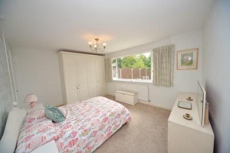 Bedroom 1.jpg