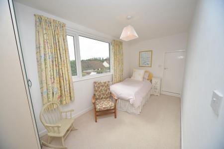 Bed 3.jpg