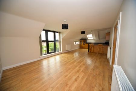 Lounge dining to kitchen.jpg