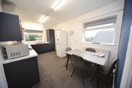 Kitchen  diner 2.jpg