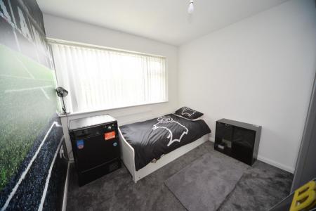 Bed 3.jpg