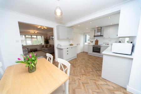 Dining to kitchen and lounge.JPG